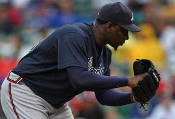 CHICAGO - JULY 08: Rafael Soriano #39 of the Atlanta Braves prepares to throw in the 9th inning against the Chicago Cubs on July 8, 2009 at Wrigley Field in Chicago, Illinois. The Braves defeated the Cubs 4-1. (Photo by Jonathan Daniel/Getty Images)