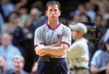 6 Dec 2000:  Referee Tim Donaghy  stands on the court during the game between the New York Knicks and the Dallas Mavericks at the Reunion Arena in Dallas, Texas. The Mavericks defeated the Knicks 94-85.   NOTE TO USER: It is expressly understood that the only rights Allsport are offering to license in this Photograph are one-time, non-exclusive editorial rights. No advertising or commercial uses of any kind may be made of Allsport photos. User acknowledges that it is aware that Allsport is an editorial sports agency and that NO RELEASES OF ANY TYPE ARE OBTAINED from the subjects contained in the photographs.  Mandatory Credit: Ronald Martinez  /Allsport