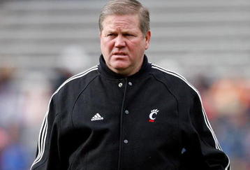 CINCINNATI - NOVEMBER 27:  Brian Kelly the Head Coach of the Cincinnati Bearcats is pictured during the game against the Illinois Fighting Illini at Nippert Stadium on November 27, 2009 in Cincinnati, Ohio.  (Photo by Andy Lyons/Getty Images)