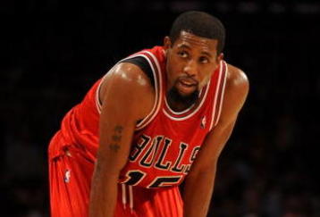 LOS ANGELES, CA - NOVEMBER 19:  John Salmons #15 of the Chicago Bulls stands on the court during the game against the Los Angeles Lakers on November 19, 2009 at Staples Center in Los Angeles, California. The Lakers won 108-93. (Photo by Harry How/Getty Images)