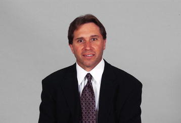 LANDOVER, MD - 2005: Vinny Cerrato of the <a class='sbn-auto-link' href=