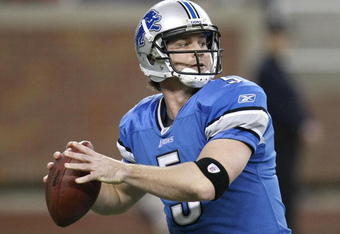 DETROIT - DECEMBER 20:  Drew Stanton #5 the Detroit Lions throws a third quarter pass while playing the Arizona Cardinals on December 20, 2009 at Ford Field in Detroit, Michigan. Arizona won the game 31-24. (Photo by Gregory Shamus/Getty Images)