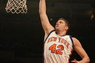 NEW YORK - DECEMBER 18: David Lee #42 of the New York Knicks dunks the ball against the Los Angeles Clippers at Madison Square Garden on December 18, 2009 in New York City. NOTE TO USER: User expressly acknowledges and agrees that, by downloading and or using this photograph, User is consenting to the terms and conditions of the Getty Images License Agreement. Mandatory Copyright Notice: Copyright 2009 NBAE (Photo by Nick Laham/Getty Images)