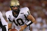 LOS ANGELES, CA - SEPTEMBER 01: Nathan Enderle #10 of the University of Idaho Vandals hands off the ball during the game against the USC Trojans at the Los Angeles Memorial Coliseum on September 1, 2007 in Los Angeles, California.  (Photo by Lisa Blumenfeld/Getty Images)