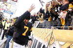 PITTSBURGH - DECEMBER 27:  Ben Roethlisberger #7 of the Pittsburgh Steelers throws his gloves to fans after a 23-20 win over the Baltimore Ravens on December 27, 2009 at Heinz Field in Pittsburgh, Pennsylvania.  (Photo by Gregory Shamus/Getty Images)