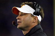 LEXINGTON, KY - NOVEMBER 28:  Lane Kiffin the Head Coach of the Tennessee Volunteers looks on during the SEC game against the Kentucky Wildcats at Commonwealth Stadium on November 28, 2009 in Lexington, Kentucky.  (Photo by Andy Lyons/Getty Images)