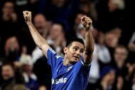 LONDON, ENGLAND - JANUARY 16: Frank Lampard of Chelsea celebrates after scoring his team's seventh goal during the Barclays Premier League match between Chelsea and Sunderland at Stamford Bridge on January 16, 2010 in London, England. (Photo by Phil Cole/Getty Images)