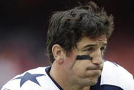KANSAS CITY, MO - OCTOBER 11: Keith Brooking #51 of the Dallas Cowboys warms up prior to the NFL game against the Kansas City Chiefs at Arrowhead Stadiumin on October 11, 2009 Kansas City, Missouri. The Cowboys defeated the Chiefs 26-20 in overtime. (Photo by Jamie Squire/Getty Images)