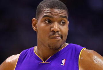 PHOENIX - DECEMBER 28:  Andrew Bynum #17 of the Los Angeles Lakers in action during the NBA game against the Phoenix Suns at US Airways Center on December 28, 2009 in Phoenix, Arizona.  The Suns defeated the Lakers 118-103. NOTE TO USER: User expressly acknowledges and agrees that, by downloading and or using this photograph, User is consenting to the terms and conditions of the Getty Images License Agreement.  (Photo by Christian Petersen/Getty Images)