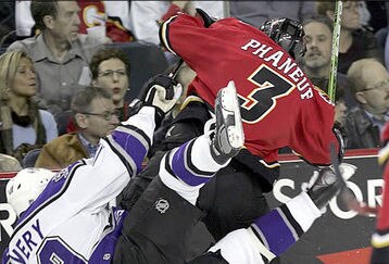 http://cdn.bleacherreport.com/images_root/images/photos/000/812/218/phaneuf_mar29_feature.jpg?1264964619