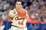 24 Mar 2000: Doug Gottlieb #44 of the Oklahoma State Cowboys passes the ball during the NCAA Eastern Semi Finals against the Seton Hall Pirates at the Carrier Dome in Syracuse, New York. The Cowboys defeated the Pirates 68-66. Mandatory Credit: Al Bello  /Allsport