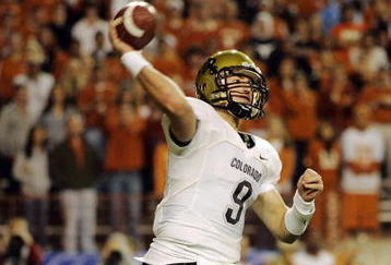 AUSTIN, TX - OCTOBER 10: Quarterback Tyler Hanson #9 of the Colorado Buffaloes throws against the Texas Longhorns on October 10, 2009 at Darrell K Royal-Texas Memorial Stadium in Austin, Texas. (Photo by Brian Bahr/Getty Images)