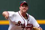 ATLANTA - AUGUST 01:  Starting pitcher Derek Lowe #32 of the Atlanta Braves against the Los Angeles Dodgers on August 1, 2009 at Turner Field in Atlanta, Georgia.  (Photo by Kevin C. Cox/Getty Images)