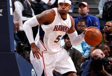 ATLANTA - JANUARY 15:  Josh Smith #5 of the Atlanta Hawks against the Phoenix Suns at Philips Arena on January 15, 2010 in Atlanta, Georgia.  NOTE TO USER: User expressly acknowledges and agrees that, by downloading and/or using this Photograph, User is consenting to the terms and conditions of the Getty Images License Agreement.  (Photo by Kevin C. Cox/Getty Images)