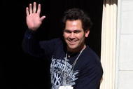 NEW YORK - NOVEMBER 06: Johnny Damon #18 of the New York Yankees waves to the crowd during the New York Yankees World Series Victory Celebration at City Hall on November 6, 2009 in New York, New York. (Photo by Jim McIsaac/Getty Images)