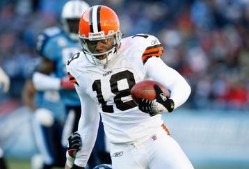 NASHVILLE, TN - DECEMBER 7:   Donte Stallworth #18 of the Cleveland Browns carries the ball during the game against the Tennessee Titans on December 7, 2008 at LP Field in Nashville, Tennessee.  (Photo by Kevin C. Cox/Getty Images)