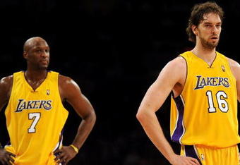 LOS ANGELES, CA - NOVEMBER 19:  (L-R) Lamar Odom #7 and Pau Gasol #16 of the Los Angeles Lakers stand on the court during the game against the Chicago Bulls on November 19, 2009 at Staples Center in Los Angeles, California.  NOTE TO USER: User expressly acknowledges and agrees that, by downloading and/or using this Photograph, User is consenting to the terms and conditions of the Getty Images License Agreement.   (Photo by Harry How/Getty Images)