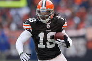 CLEVELAND - NOVEMBER 23:  Donte Stallworth #18 of the Cleveland Browns carries the ball during the NFL game against the Houston Texans at Cleveland Browns Stadium on November 23, 2008 in Cleveland, Ohio.  (Photo by Andy Lyons/Getty Images)