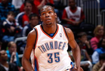 ATLANTA - JANUARY 18:  Kevin Durant #35 of the Oklahoma City Thunder against the Atlanta Hawks at Philips Arena on January 18, 2010 in Atlanta, Georgia.  NOTE TO USER: User expressly acknowledges and agrees that, by downloading and/or using this Photograph, User is consenting to the terms and conditions of the Getty Images License Agreement.  (Photo by Kevin C. Cox/Getty Images)