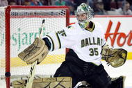 MONTREAL- JANUARY 14: Marty Turco #35 of the Dallas Stars warms up prior to facing the Montreal Canadiens in their NHL game on January 14, 2010 at the Bell Centre in Montreal, Quebec, Canada. The Canadiens defeated the Stars 5-3. (Photo by Richard Wolowicz/Getty Images)