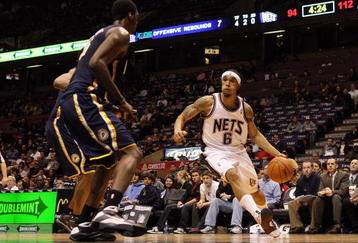 EAST RUTHERFORD, NJ - JANUARY 15:  Courtney Lee #6 of the New Jersey Nets controls the ball against the Indiana Pacers at the Izod Center on January 15, 2010 in East Rutherford, New Jersey. NOTE TO USER: User expressly acknowledges and agrees that, by downloading and or using this photograph, User is consenting to the terms and conditions of the Getty Images License Agreement.  (Photo by Jim McIsaac/Getty Images)