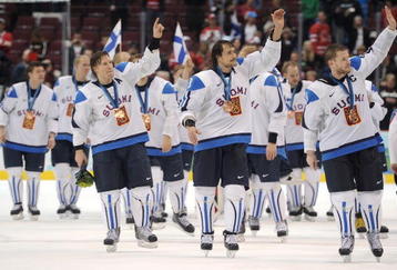 http://cdn.bleacherreport.com/images_root/images/photos/000/829/151/97150023.jpg.26366_feature.jpg?1267349176