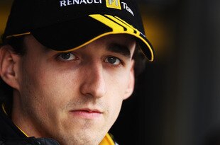 JEREZ DE LA FRONTERA, SPAIN - FEBRUARY 12:  Robert Kubica of Poland and Renault is seen during winter testing at the Circuito De Jerez on February 12, 2010 in Jerez de la Frontera, Spain.  (Photo by Mark Thompson/Getty Images)