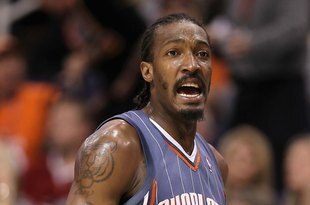 PHOENIX - JANUARY 26:  Gerald Wallace #3 of the Charlotte Bobcats during the NBA game against the Phoenix Suns at US Airways Center on January 26, 2010 in Phoenix, Arizona. The Bobcats defeated the Suns in overtime.  114-109.  NOTE TO USER: User expressly acknowledges and agrees that, by downloading and or using this photograph, User is consenting to the terms and conditions of the Getty Images License Agreement.  (Photo by Christian Petersen/Getty Images)