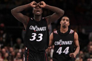 NEW YORK - MARCH 11: Lance Stephenson #33 of the Cincinnati Bearcats reacts late in the game against the West Virginia Mountaineers during the quarterfinal of the 2010 NCAA Big East Tournament at Madison Square Garden on March 11, 2010 in New York City.  (Photo by Jim McIsaac/Getty Images)