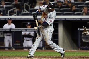NEW YORK - OCTOBER 09:  Denard Span #2 of the Minnesota Twins bats against the New York Yankees in Game Two of the ALDS during the 2009 MLB Playoffs at Yankee Stadium on October 9, 2009 in the Bronx borough of New York City.  (Photo by Jim McIsaac/Getty Images)