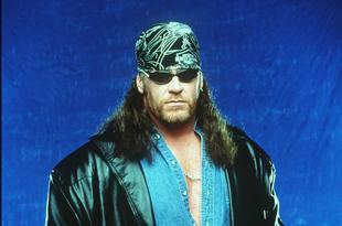 370782 02: World Wrestling Federation's Wrestler Undertaker Poses June 12, 2000 In Los Angeles, Ca.  (Photo By Getty Images)