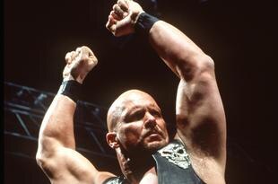370782 08: World Wrestling Federation's Wrestler Steve Austin Poses June 12, 2000 In Los Angeles, Ca.  (Photo By Getty Images)