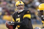 PITTSBURGH - DECEMBER 27:  Ben Roethlisberger #7 of the Pittsburgh Steelers looks for a receiver during the game against the Baltimore Ravens on December 27, 2009 at Heinz Field in Pittsburgh, Pennsylvania. (Photo by Gregory Shamus/Getty Images)