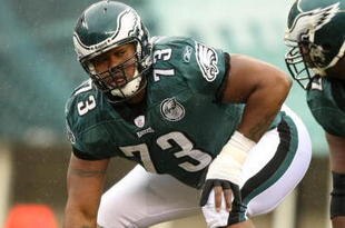 PHILADELPHIA - NOVEMBER 18:  Shawn Andrews #73 of the Philadelphia Eagles crouches into position during the NFL game against the Miami Dolphins at Lincoln Financial Field on November 18, 2007 in Philadelphia, Pennsylvania. (Photo by Al Bello/Getty Images)