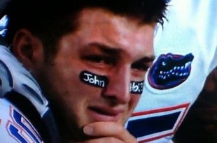 Tebowcrying_crop_310x205
