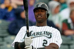 JUPITER, FL - MARCH 17: Shortstop Hanley Ramirez #2 of the Florida Marlins prepares to hit against the Atlanta Braves at Roger Dean Stadium on March 17, 2010 in Jupiter, Florida.  (Photo by Doug Benc/Getty Images)