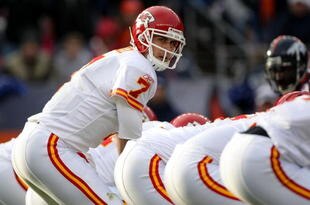 DENVER - JANUARY 03:  Quarterback Matt Cassel #7 of the Kansas City Chiefs prepares to take a snap against the Denver Broncos during NFL action at Invesco Field at Mile High on January 3, 2010 in Denver, Colorado. The Chiefs defeated the Broncos 44-24.  (Photo by Doug Pensinger/Getty Images)