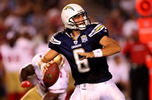 SAN DIEGO - SEPTEMBER 04:  Quarterback Charlie Whitehurst #6 of the San Diego Chargers throws a pass against the San Francisco 49ers on September 4, 2009 at Qualcomm Stadium in San Diego, California.   The Chrgers won 26-7.  (Photo by Stephen Dunn/Getty Images)