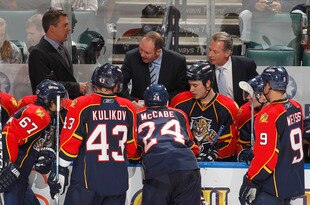 SUNRISE, FL - MARCH 18: Head coach Peter DeBoer of the Florida Panthers talks to the team during a time out prior to the overtime period against the Phoenix Coyotes on March 18, 2010 at the BankAtlantic Center in Sunrise, Florida. The Coyotes defeated the Panthers 4-3. (Photo by Joel Auerbach/Getty Images)