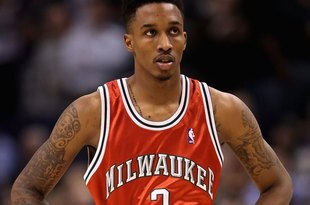 PHOENIX - JANUARY 11:  Brandon Jennings #3 of the Milwaukee Bucks in action during the NBA game against the Phoenix Suns at US Airways Center on January 11, 2010 in Phoenix, Arizona. The Suns defeated the Rockets 118-110. NOTE TO USER: User expressly acknowledges and agrees that, by downloading and or using this photograph, User is consenting to the terms and conditions of the Getty Images License Agreement.  (Photo by Christian Petersen/Getty Images)