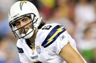 GLENDALE, AZ - AUGUST 22:  Quarterback Charlie Whitehurst #6 of the San Diego Chargers in action during the preseason NFL game against the Arizona Cardinals at the Universtity of Phoenix Stadium on August 22, 2009 in Glendale, Arizona.  The Chargers defeated the Cardinals 17-6.  (Photo by Christian Petersen/Getty Images)