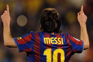 ZARAGOZA, SPAIN - MARCH 21:  Lionel Messi of Barcelona celebrates after scoring his team's first goal during the La Liga match between Real Zaragoza and Barcelona at La Romareda stadium on March 21, 2010 in Zaragoza, Spain.  (Photo by Denis Doyle/Getty Images)