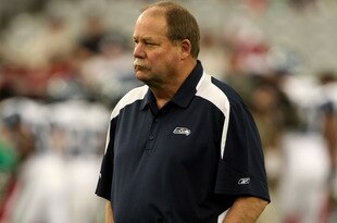GLENDALE, AZ - DECEMBER 28:  Head coach Mike Holmgren of the Seattle Seahawks watches warmups before the game with the Arizona Cardinals on December 28, 2008 at University of Phoenix Stadium in Glendale, Arizona.  (Photo by Stephen Dunn/Getty Images)