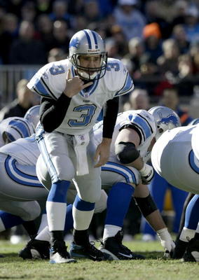 BALTIMORE - JANUARY 3:  Eddie George #27 of the Tennessee Titans runs the football during the game against the Baltimore Ravens in the NFL AFC Wild Card game on January 3, 2004 at the M&T Bank Stadium in Baltimore, Maryland. The Titans defeated the Ravens