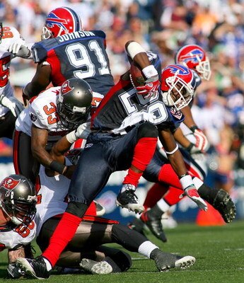 ORCHARD PARK, NY - SEPTEMBER 20: Leodis McKelvin #28  of the Buffalo Bills runs on a kickoff return against the Tampa Bay Buccaneers at Ralph Wilson Stadium on September 20, 2009 in Orchard Park, New York.  (Photo by Rick Stewart/Getty Images)