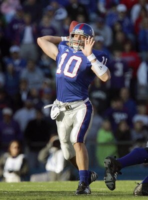 LAWRENCE, KS - NOVEMBER 18: Quaterback Kerry Meier #10 of the Kansas Jayhawks passes the ball during the game against the Kansas State Wildcats at Memorial Stadium on November 18, 2006 in Lawrence, Kansas. The Kansas Jayhawks won 39-20. (Photo by Brian Ba