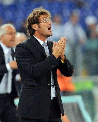 ROME - SEPTEMBER 12:  Ciro Ferrara manager of Juventus shouts instructions to his players during the Serie A match between Lazio and Juventus at Stadio Olimpico on September 12, 2009 in Rome, Italy.  (Photo by Giuseppe Bellini/Getty Images)