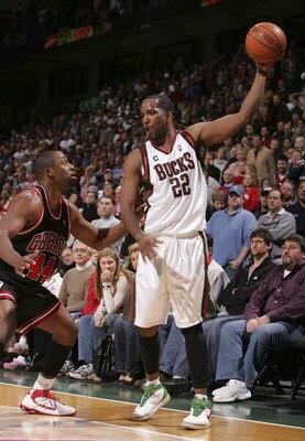 MILWAUKEE - MARCH 4:  Michael Redd #22 of the Milwaukee Bucks prepares to drive against Adrian Griffin #44 of the Chicago Bulls at the Bradley Center March 4, 2007 in Milwaukee, Wisconsin. The Bulls defeated the Bucks 126-121in overtime. NOTE TO USER: Use
