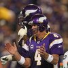 MINNEAPOLIS - SEPTEMBER 27: Brett Favre #4 of the Minnesota Vikings encourages his teammates in the huddle during the 4th quarter against the San Francisco 49ers at the Hubert H. Humphrey Metrodome on September 27, 2009 in Minneapolis, Minnesota. The Viki