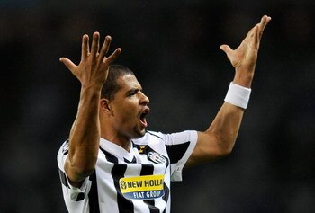 TURIN, ITALY - SEPTEMBER 15:  Felipe Melo of Juventus FC reacts during the UEFA Champions League Group A match between Juventus FC and FC Girondins de Bordeaux at the Olympic Stadium on September 15, 2009 in Turin, Italy.  (Photo by Claudio Villa/Getty Im